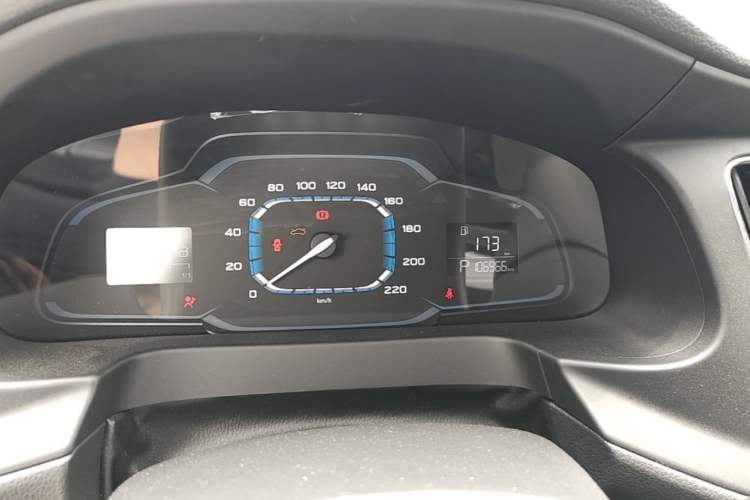 Used Roewe 360 2015 1.5L Automatic Luxury Edition Instrument Cluster