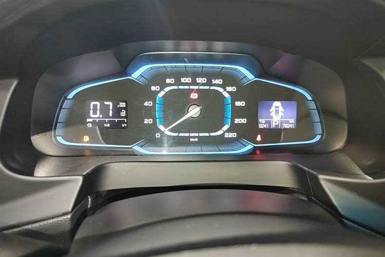 Used Roewe 360 2015 20T TST Deluxe Edition Instrument Cluster