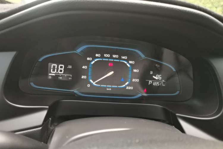 Used Roewe 360 2015 1.5L Automatic Luxury Edition Instrument Cluster