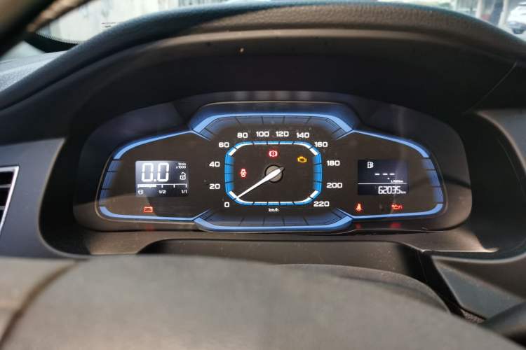 Used Roewe 360 2015 1.5L Manual Luxury Edition Instrument Cluster