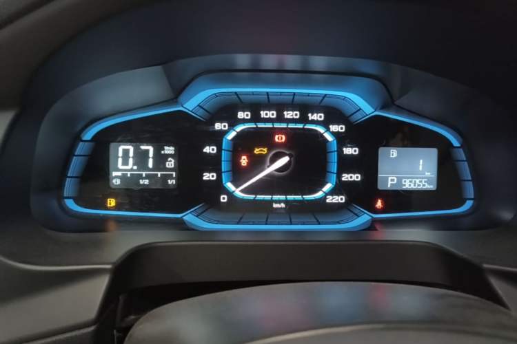 Used Roewe 360 2015 1.5L Automatic Luxury Edition Instrument Cluster