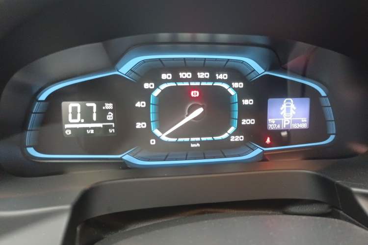 Used Roewe 360 2015 20T TST Deluxe Edition Instrument Cluster