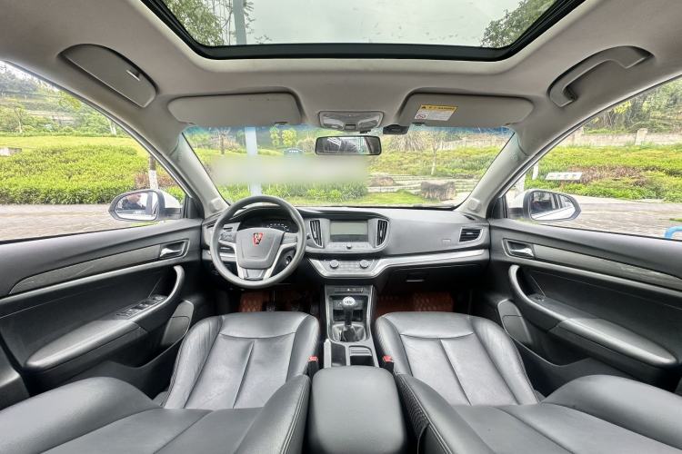 Used Roewe 360 2015 1.5L Manual Luxury Edition Interior 4