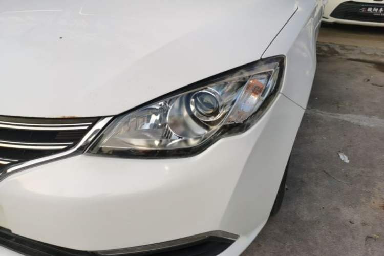 Used Roewe 360 2015 20T TST Deluxe Edition Left Front Headlight