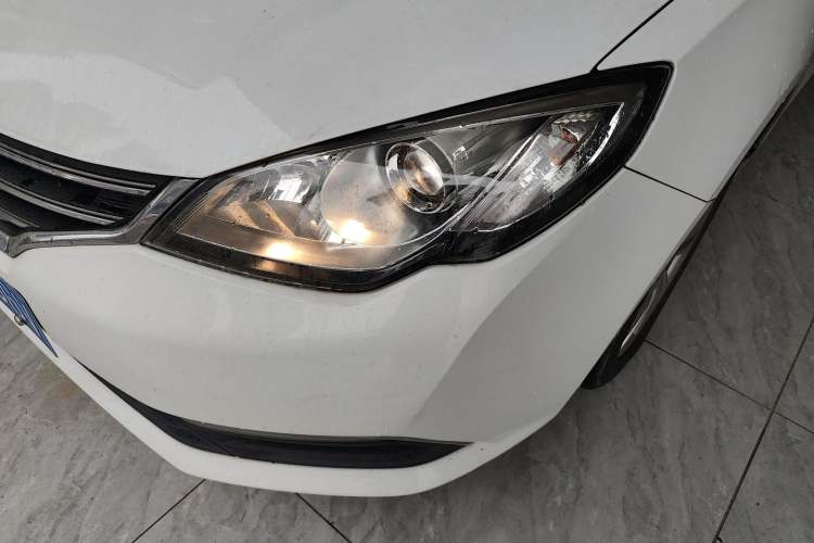 Used Roewe 360 2015 1.5L Automatic Luxury Edition Left Front Headlight
