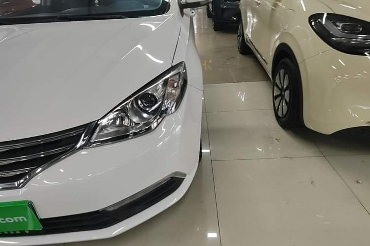 Used Roewe 360 2015 20T TST Deluxe Edition Left Front Headlight