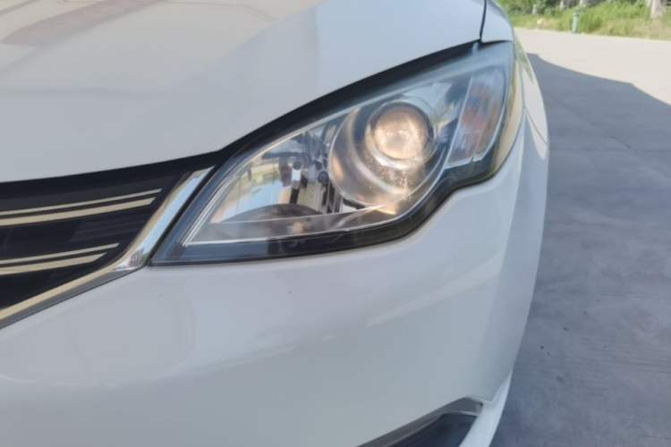 Used Roewe 360 2015 20T TST Deluxe Edition Left Front Headlight