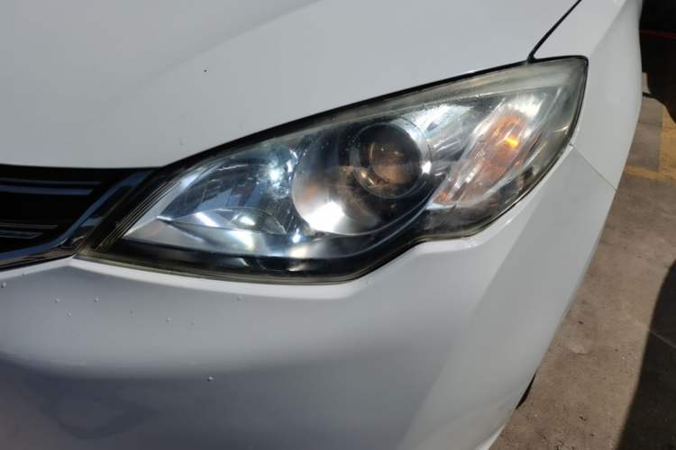 Used Roewe 360 2015 1.5L Manual Luxury Edition Left Front Headlight