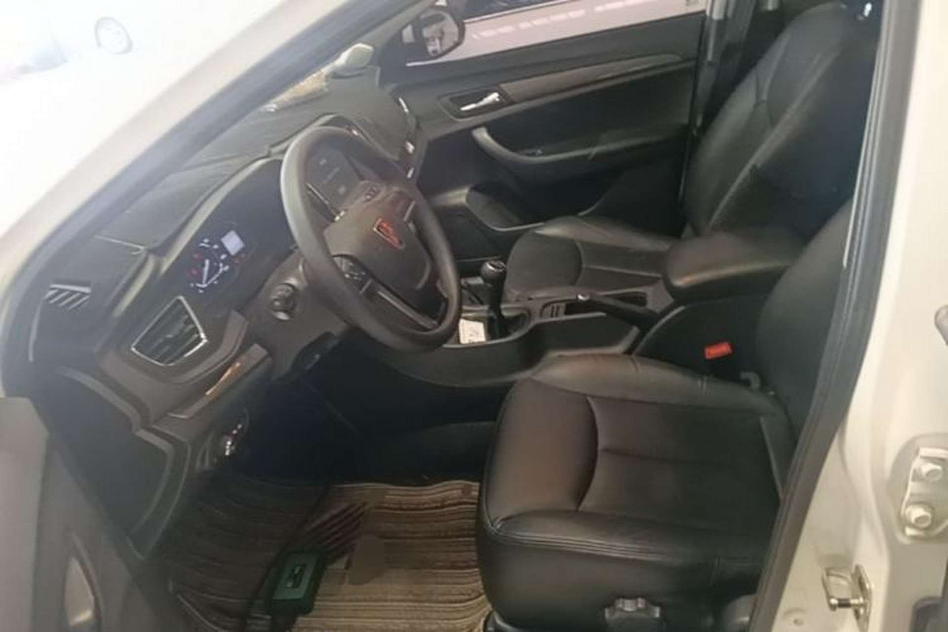 Used Roewe 360 2015 1.5L Manual Luxury Edition Left Front Seat