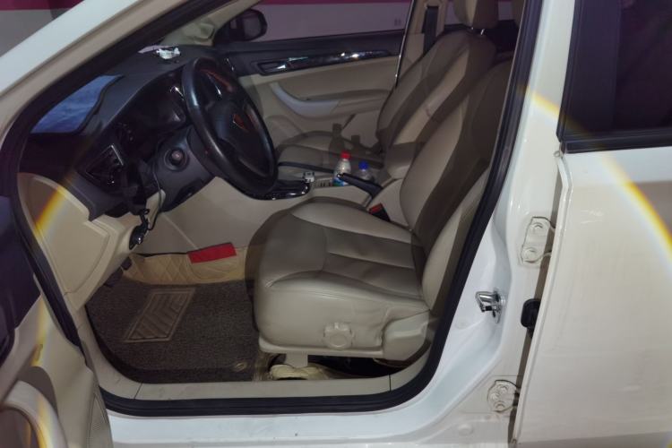 Used Roewe 360 2015 20T TST Deluxe Edition Left Front Seat