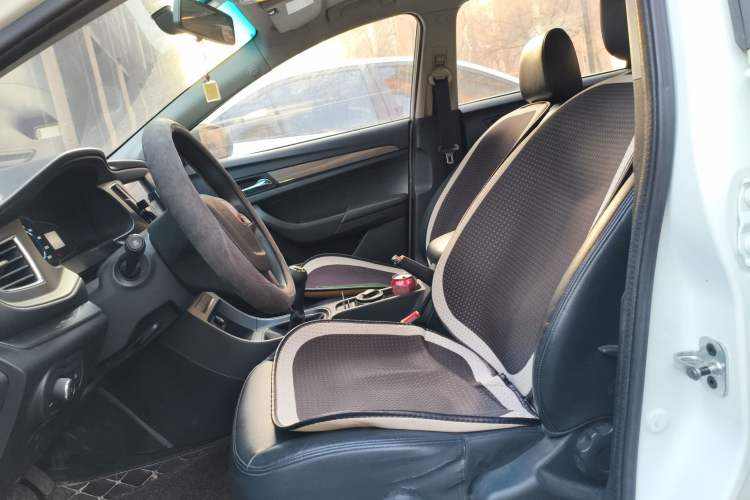 Used Roewe 360 2015 1.5L Manual Luxury Edition Left Front Seat