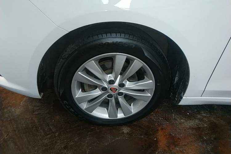 Used Roewe 360 2015 1.5L Manual Luxury Edition Left Front Wheel Hub