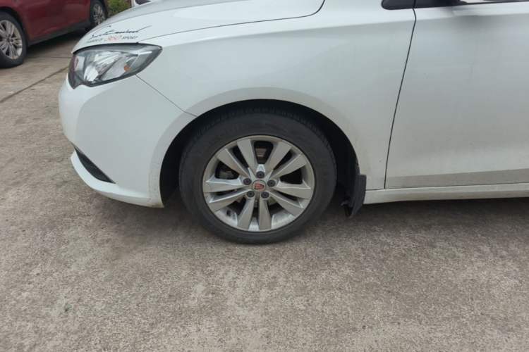 Used Roewe 360 2015 1.5L Automatic Luxury Edition Left Front Wheel Hub
