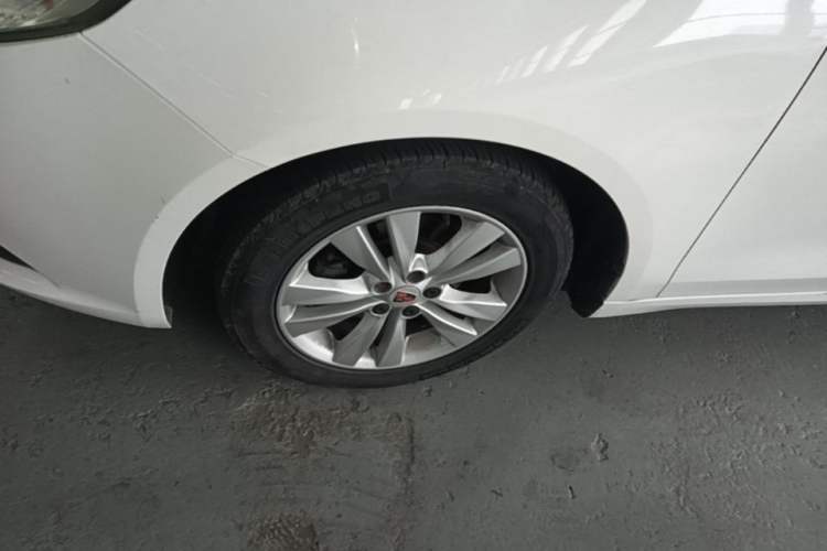 Used Roewe 360 2015 1.5L Manual Luxury Edition Left Front Wheel Hub