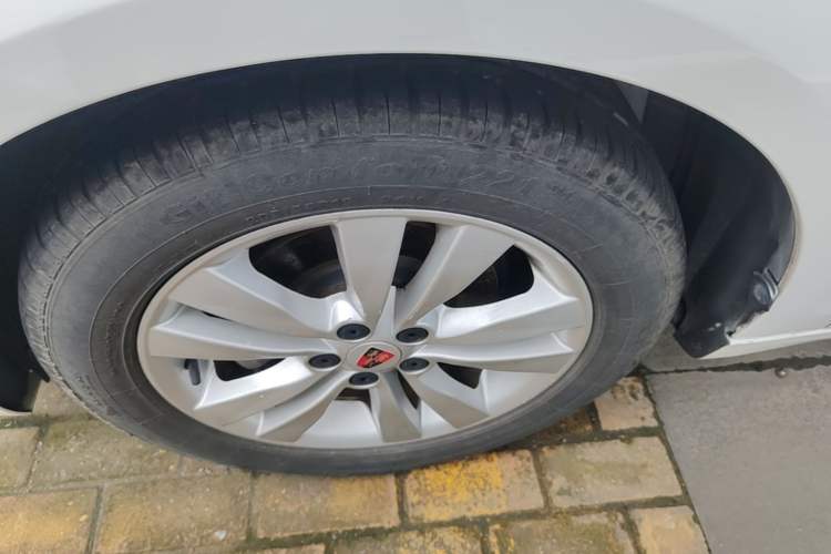 Used Roewe 360 2015 1.5L Automatic Luxury Edition Left Front Wheel Hub