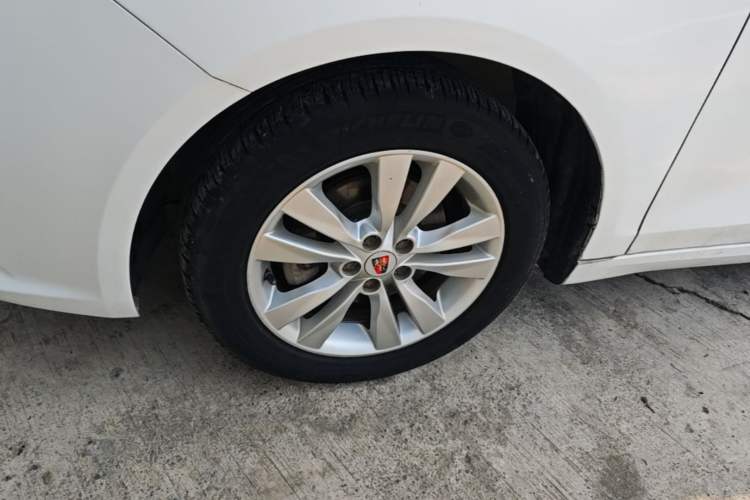 Used Roewe 360 2015 1.5L Manual Luxury Edition Left Front Wheel Hub