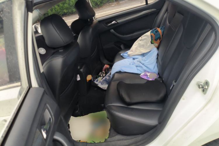 Used Roewe 360 2015 1.5L Automatic Luxury Edition Left Rear Seat