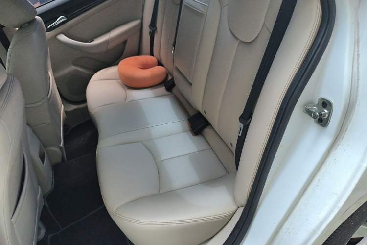 Used Roewe 360 2015 1.5L Automatic Luxury Edition Left Rear Seat