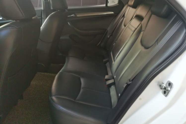 Used Roewe 360 2015 20T TST Deluxe Edition Left Rear Seat