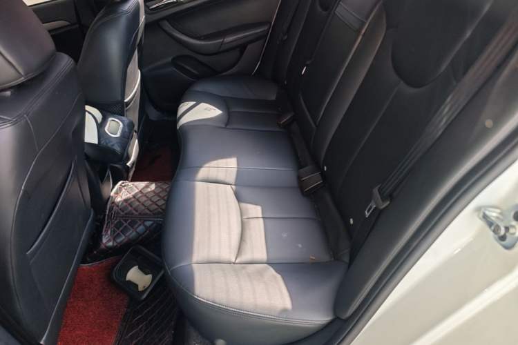 Used Roewe 360 2015 1.5L Automatic Luxury Edition Left Rear Seat