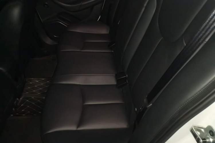 Used Roewe 360 2015 20T TST Deluxe Edition Left Rear Seat