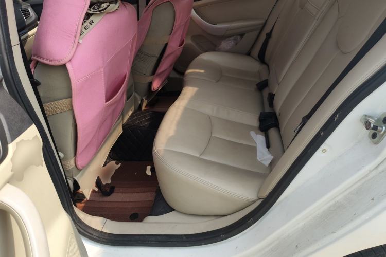 Used Roewe 360 2015 1.5L Automatic Luxury Edition Left Rear Seat