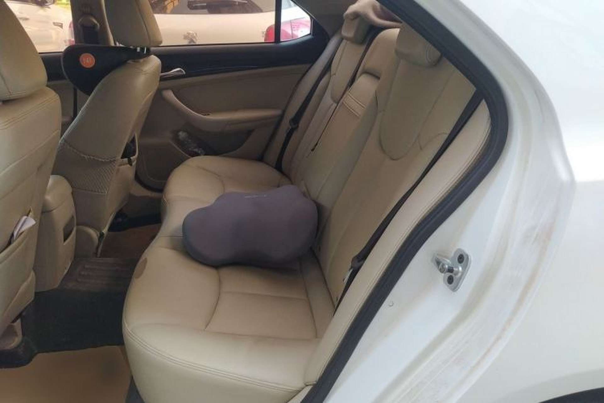 Used Roewe 360 2015 1.5L Automatic Luxury Edition Left Rear Seat