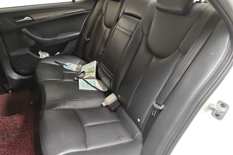 Used Roewe 360 2015 1.5L Automatic Luxury Edition Left Rear Seat