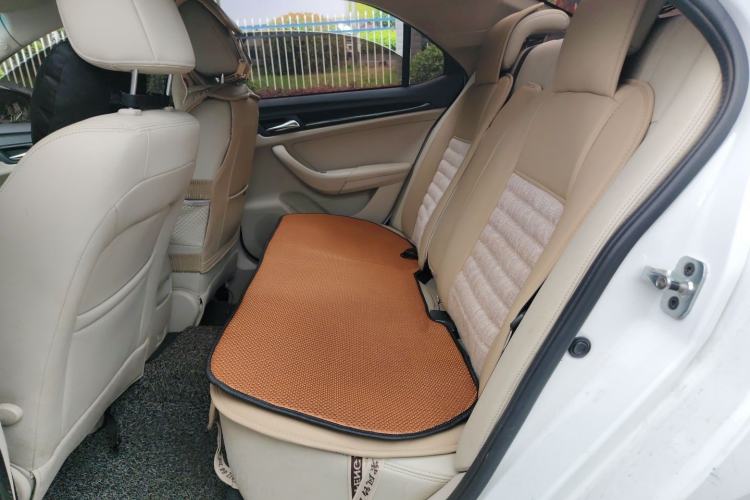 Used Roewe 360 2015 1.5L Automatic Luxury Edition Left Rear Seat