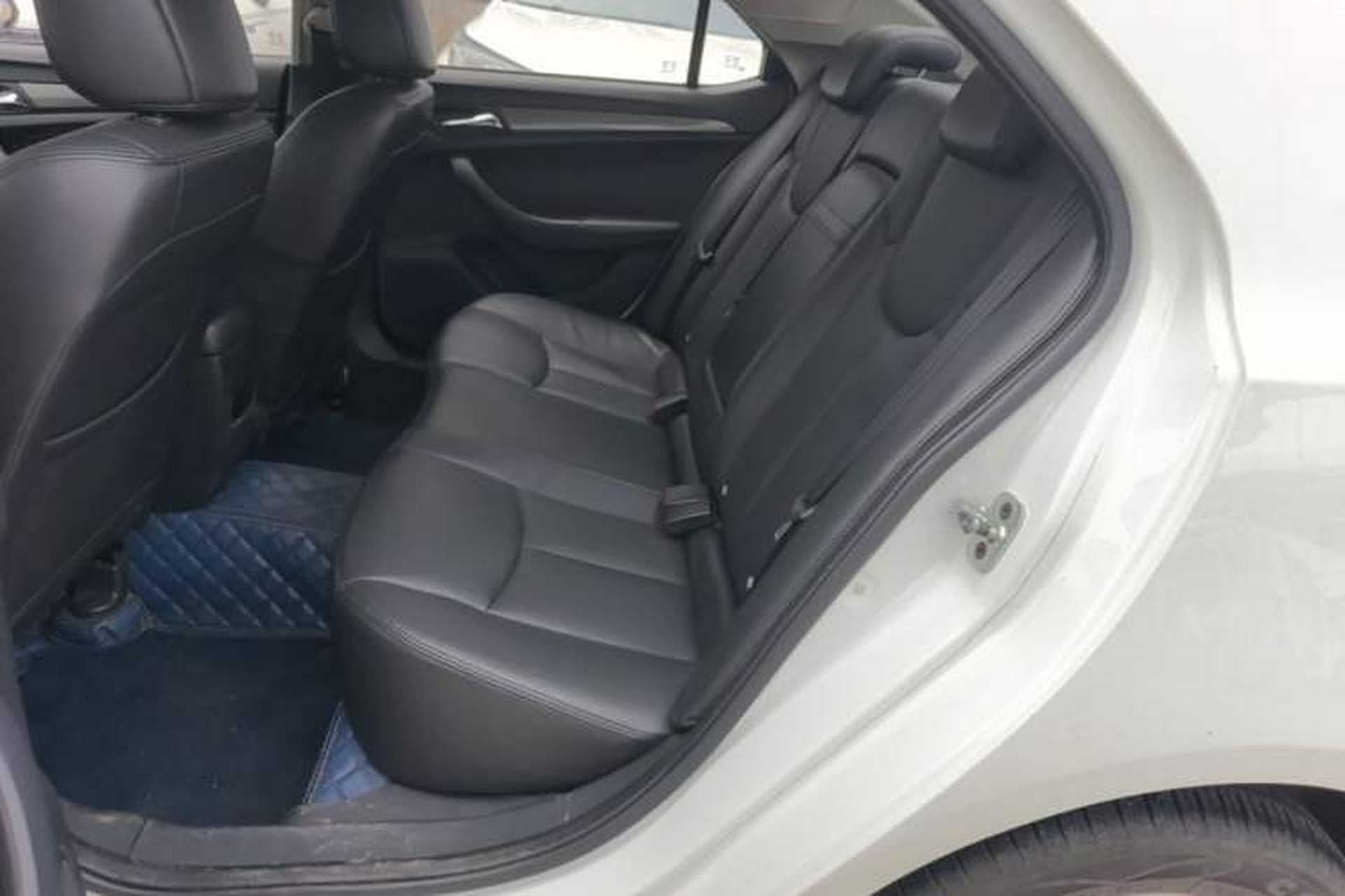 Used Roewe 360 2015 1.5L Automatic Luxury Edition Left Rear Seat
