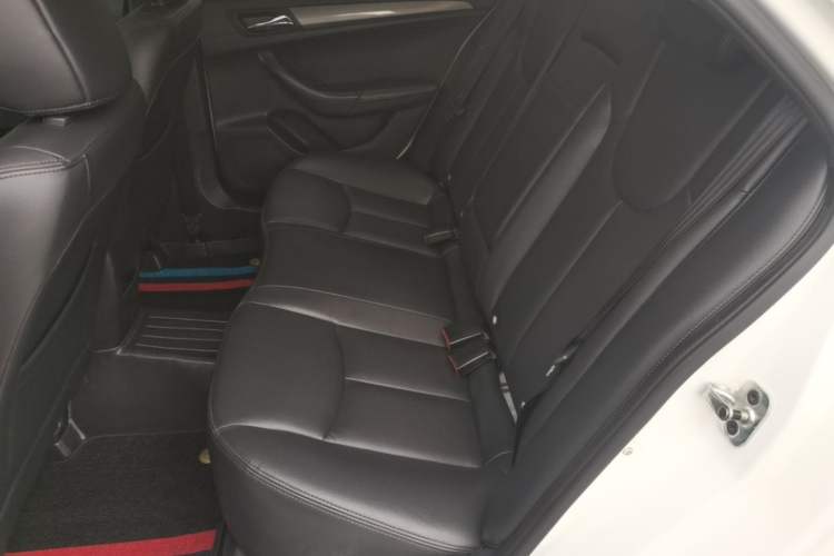 Used Roewe 360 2015 1.5L Automatic Luxury Edition Left Rear Seat