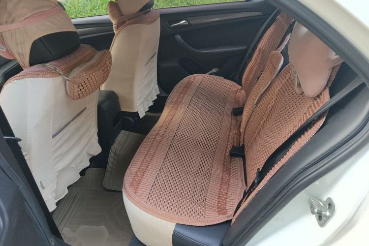 Used Roewe 360 2015 1.5L Automatic Luxury Edition Left Rear Seat