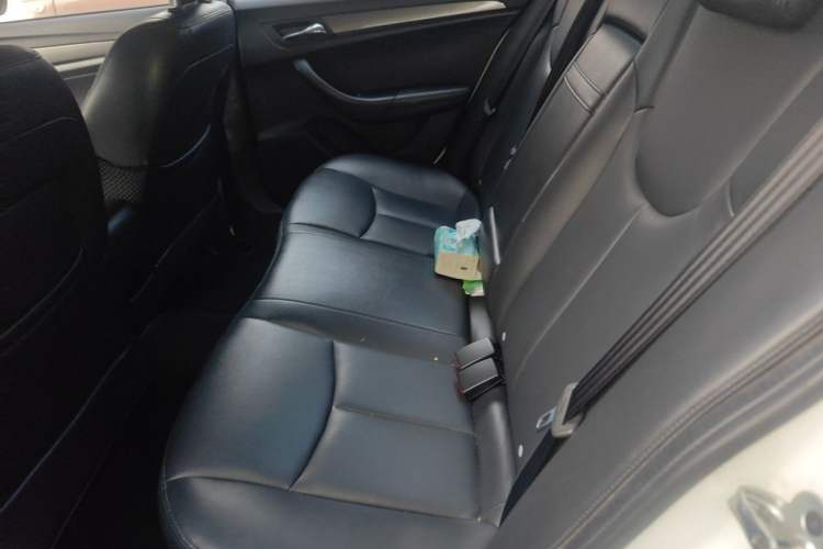 Used Roewe 360 2015 1.5L Automatic Luxury Edition Left Rear Seat
