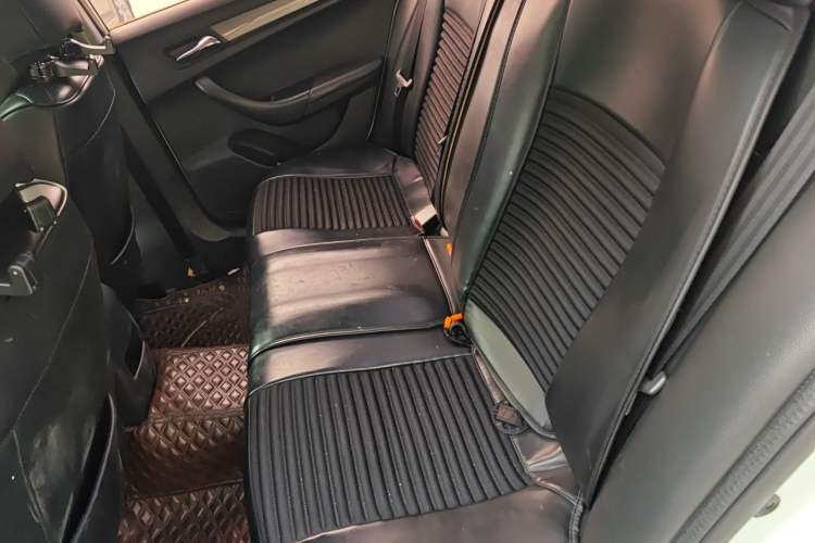 Used Roewe 360 2015 1.5L Automatic Luxury Edition Left Rear Seat