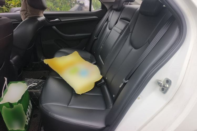 Used Roewe 360 2015 1.5L Automatic Luxury Edition Left Rear Seat