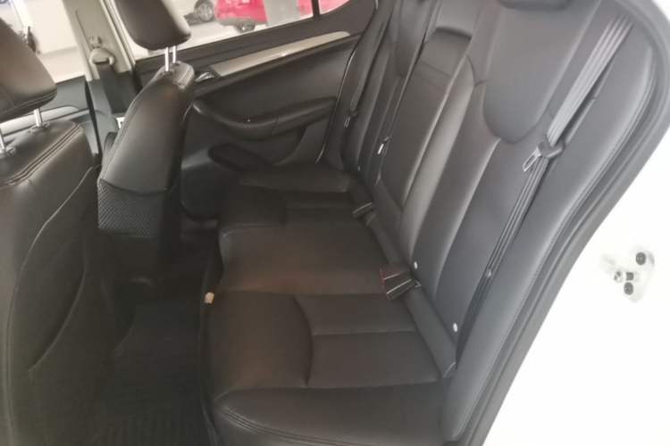 Used Roewe 360 2015 1.5L Automatic Luxury Edition Left Rear Seat
