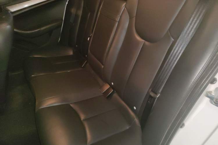 Used Roewe 360 2015 1.5L Automatic Luxury Edition Left Rear Seat