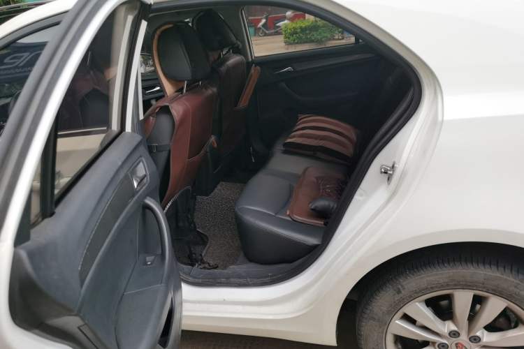 Used Roewe 360 2015 1.5L Manual Luxury Edition Left Rear Seat