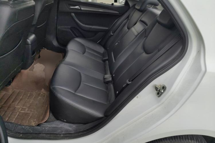 Used Roewe 360 2015 1.5L Automatic Luxury Edition Left Rear Seat