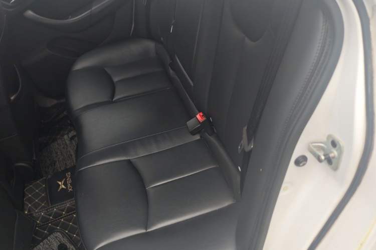 Used Roewe 360 2015 1.5L Automatic Luxury Edition Left Rear Seat
