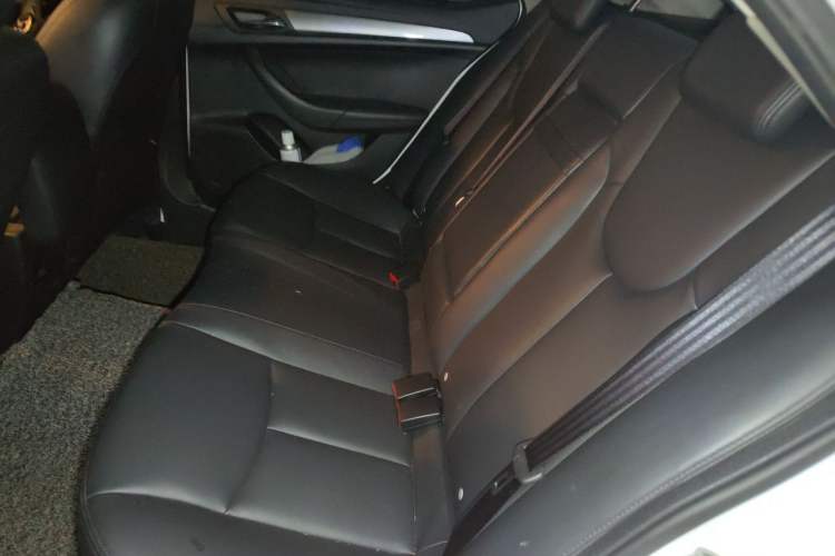 Used Roewe 360 2015 1.5L Automatic Luxury Edition Left Rear Seat