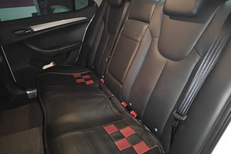 Used Roewe 360 2015 1.5L Automatic Luxury Edition Left Rear Seat