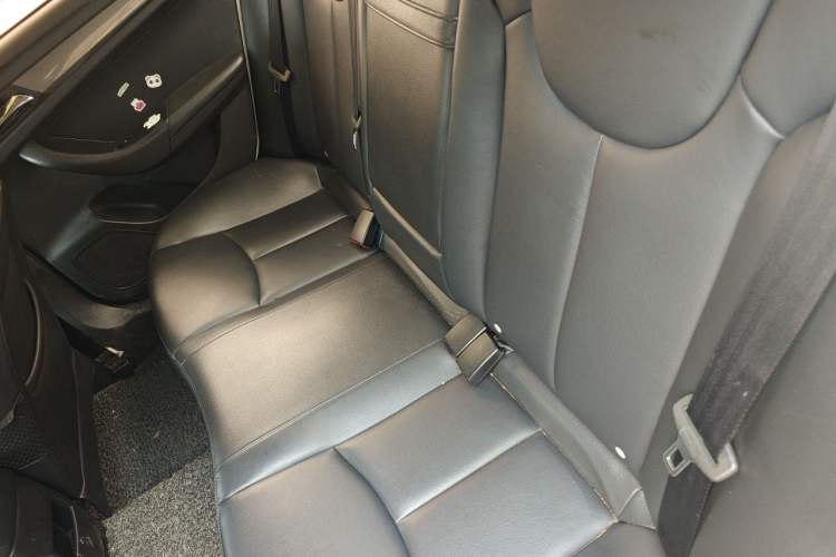 Used Roewe 360 2015 1.5L Automatic Luxury Edition Left Rear Seat