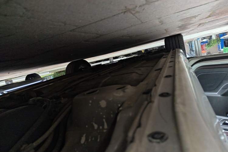Used Roewe 360 2015 1.5L Automatic Luxury Edition Left Side Sill