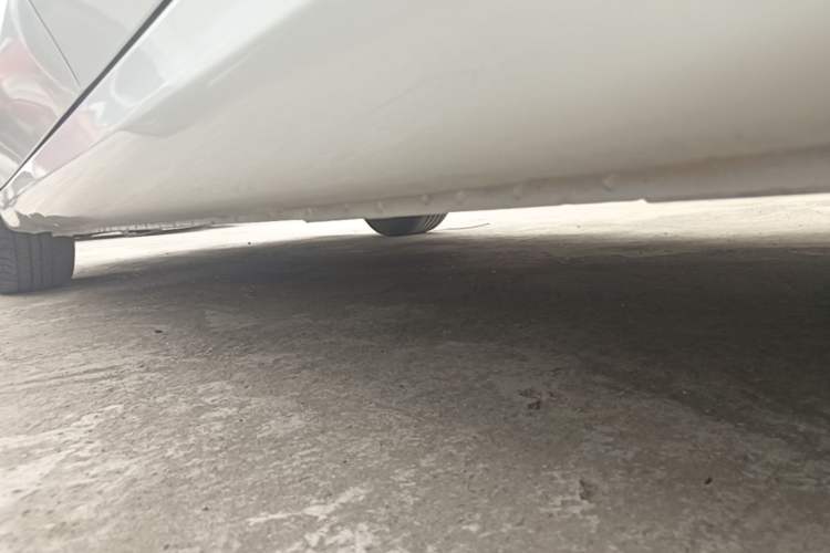Used Roewe 360 2015 1.5L Manual Luxury Edition Left Side Sill