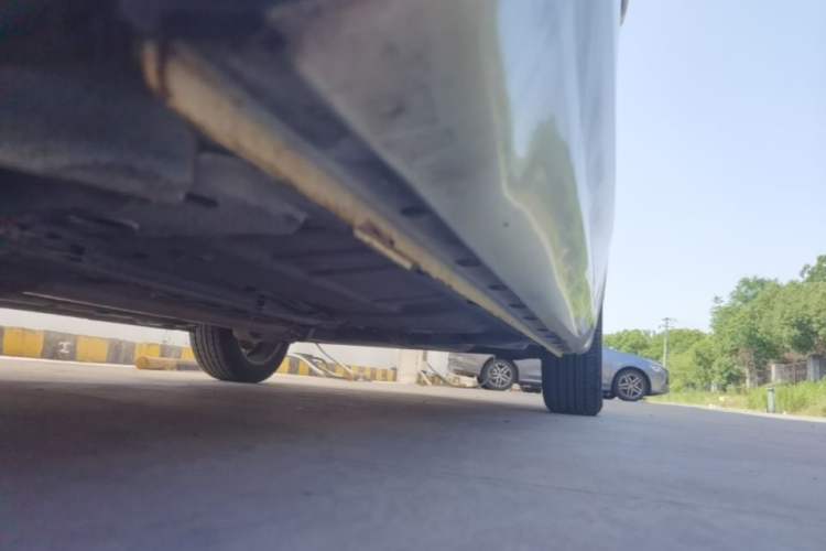 Used Roewe 360 2015 20T TST Deluxe Edition Left Side Sill
