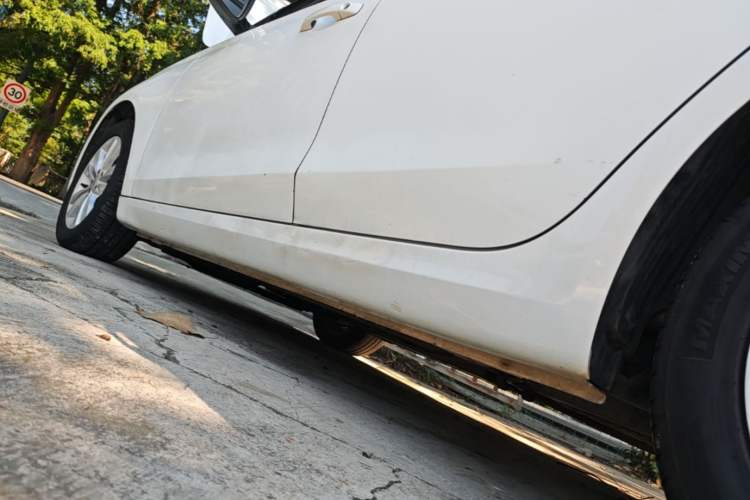 Used Roewe 360 2015 1.5L Manual Luxury Edition Left Side Sill