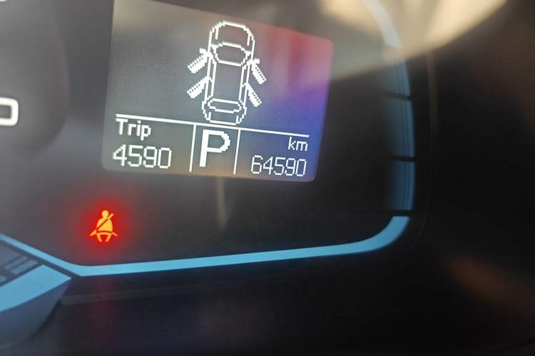 Used Roewe 360 2015 20T TST Deluxe Edition Odometer Close Up