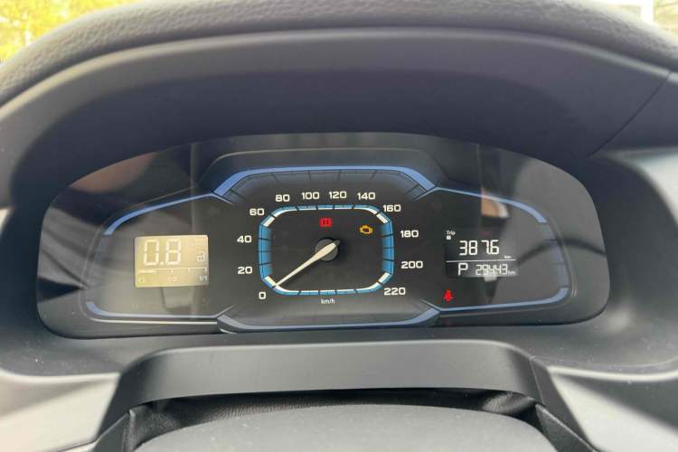 Used Roewe 360 2015 1.5L Automatic Luxury Edition Odometer Close Up