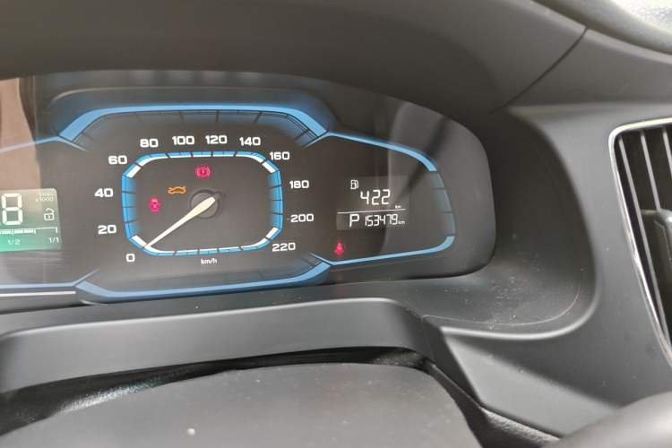 Used Roewe 360 2015 1.5L Automatic Luxury Edition Odometer Close Up